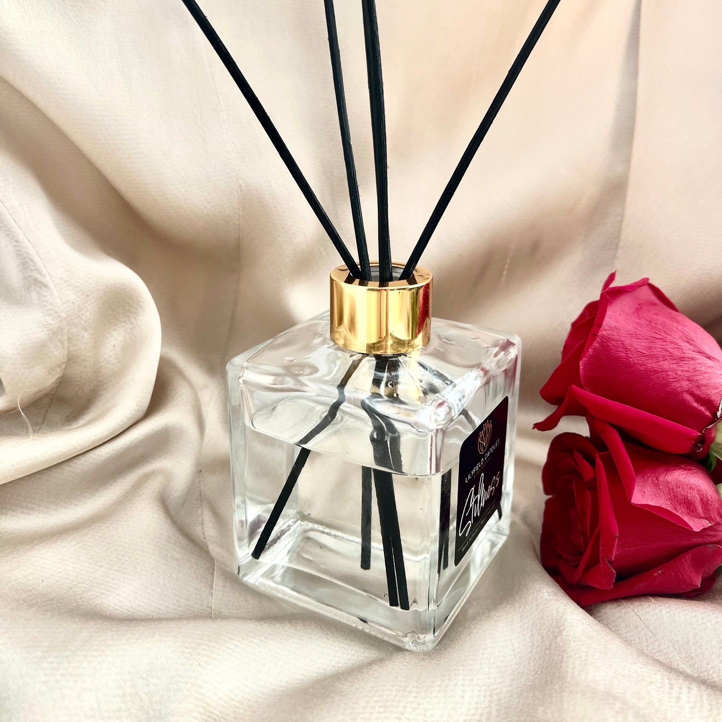 Eco-friendly diffuser self-care rose diffuser gift  aromatherapy diffuser environmentally friendly floral diffuser for wellness rose scent